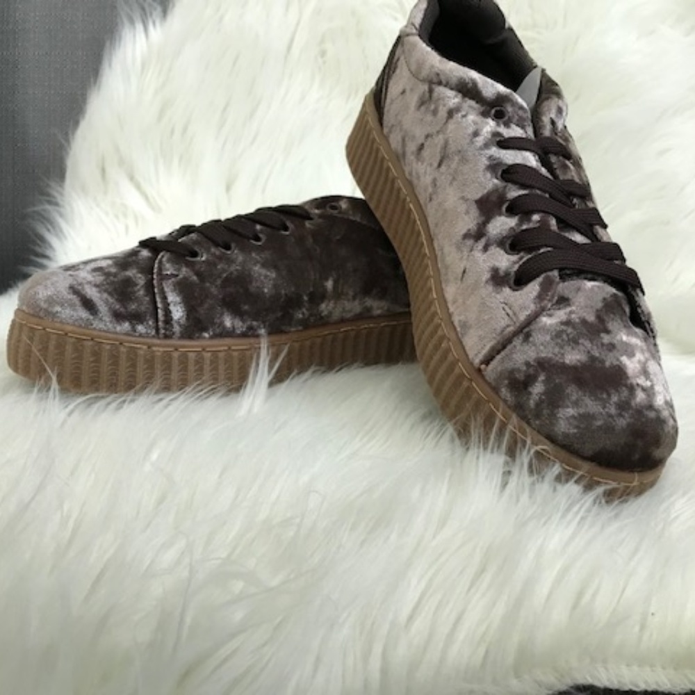 Qupid crushed velvet sneaker
